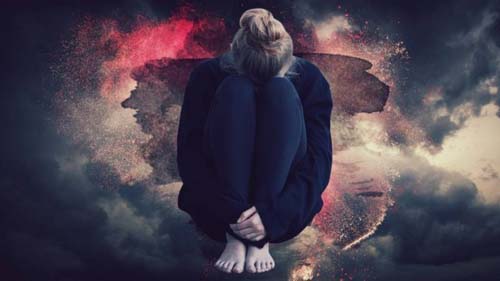 Transtorno disfórico pré-menstrual: a 'super TPM' que leva algumas mulheres à internação psiquiátrica