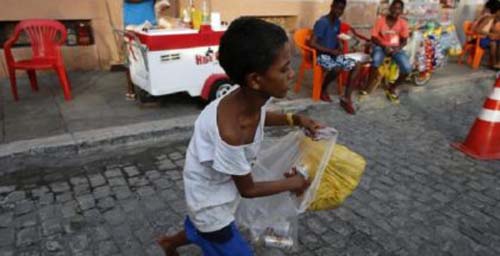 Você sabia? População pode denunciar casos de trabalho infantil; confira