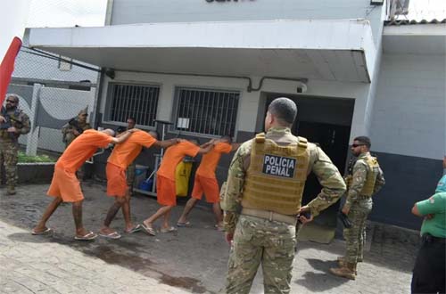 Mais de 170 reeducandos são transferidos de Maceió para presídio em Girau do Ponciano