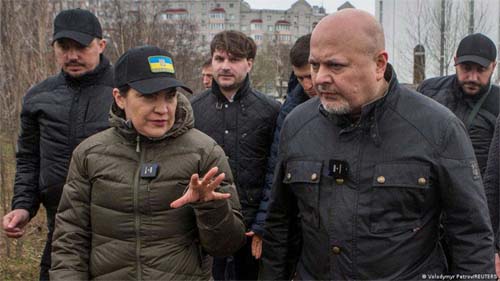 Tribunal Penal Internacional envia a maior missão em peritos para a Ucrânia