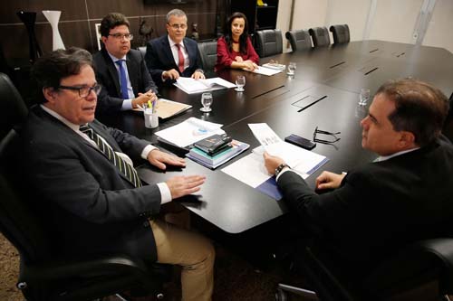 TJ/AL recebe consultor do Innovare para avaliação do Posse Legal