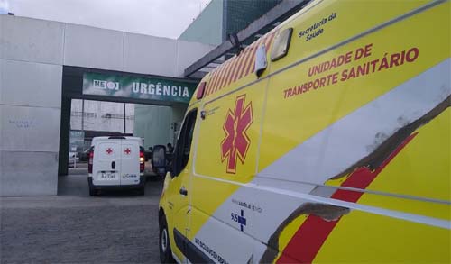 Mulher é agredida por 4h e enforcada com cinto dentro de veículo