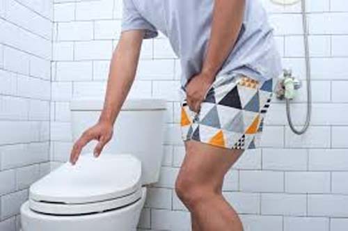 Quantas vezes ao dia é normal urinar? Entenda o padrão saudável