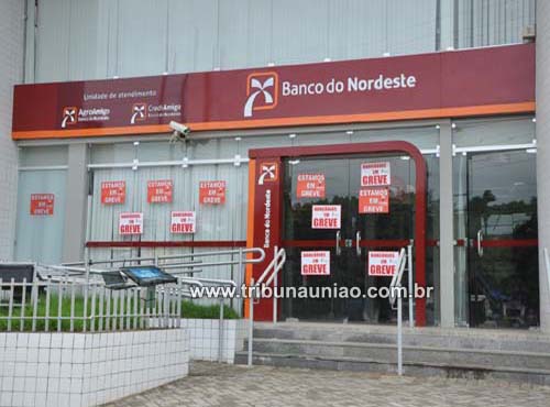 Mesmo com greve bancária, consumidores devem pagar contas em dia 