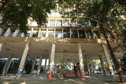 Universidades federais dizem só ter como pagar as contas até setembro