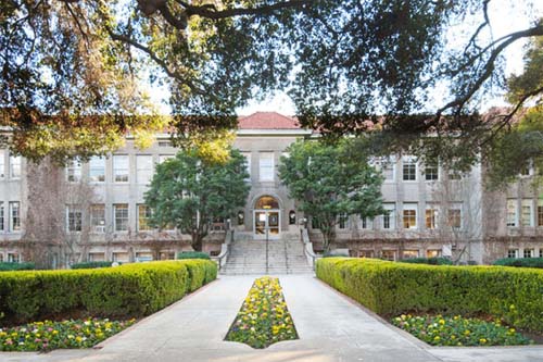Universidade na Califórnia oferece bolsas de estudos