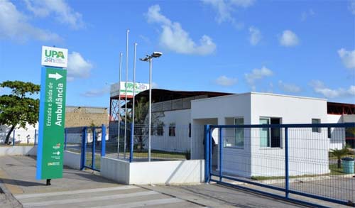 Adolescente de 13 anos é atingida por bala perdida no Jacintinho