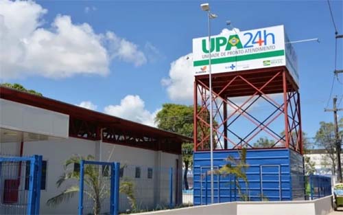 Homem é baleado dentro de casa, enquanto assistia TV ao lado do filho de quatro anos