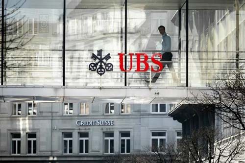 Mercado de ações continua volátil, apesar da compra do Credit Suisse pelo UBS
