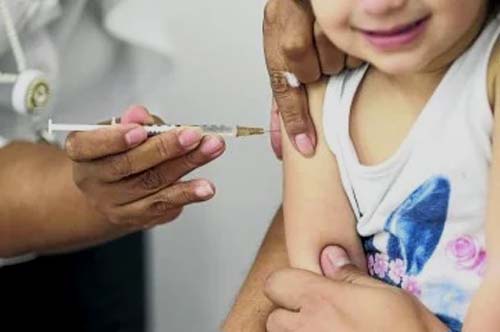 SUS amplia vacinação contra meningite para crianças de 12 meses