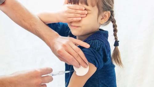 Governo desmente fake news sobre vacinação infantil e autismo