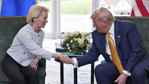 Von der Leyen e Trump fecham acordo comercial para evitar guerra tarifária entre União Europeia e EUA