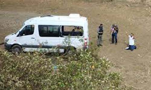 Passageiro é preso após filmar partes íntimas de mulher dentro de van em Maceió