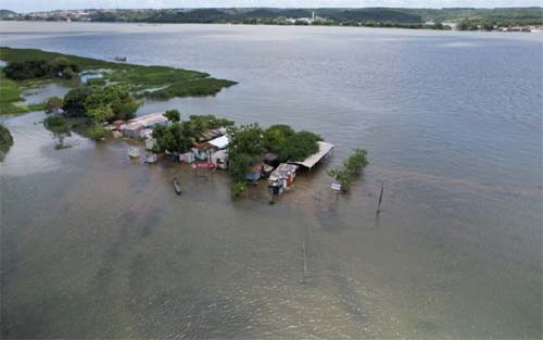 Moradores temem perder plantação com aumento da vazão do São Francisco