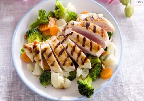 Vegetarianos têm maior longevidade do que carnívoros, aponta estudo