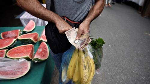 A asfixiante vida dos venezuelanos depois de um ano de hiperinflação