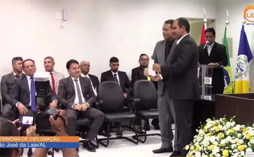 Vereador Bruno Brito é diplomado após revogação de mandado de prisão