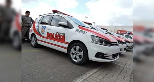 Homem é preso suspeito de agredir a mãe e a irmã no Benedito Bentes