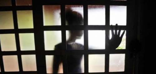 No Brasil, uma mulher é vítima de violência a cada quatro horas