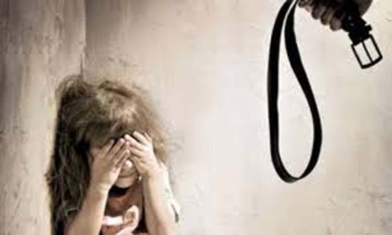 Crianças são acusadas de espancar irmão de 2 anos até a morte 