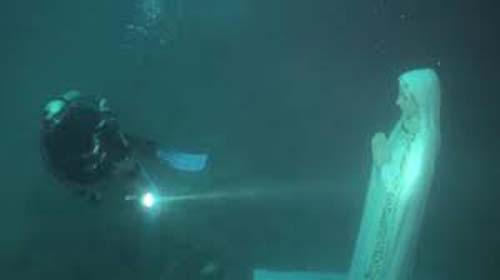 Virgem Maria no mar não é “um mistério”; foi instalada por autoridades nas Filipinas