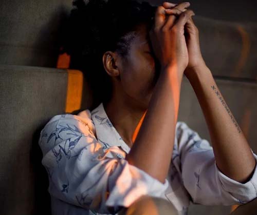 Lei para vítimas de violência doméstica avança no Brasil e analista sugere tratar 'feras feridas'