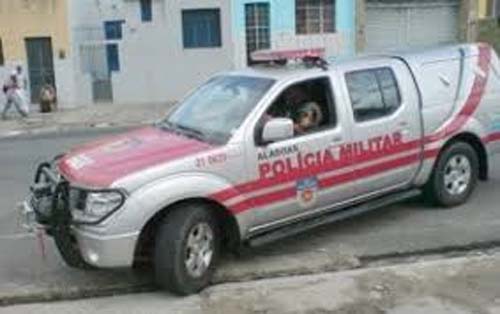 Homem é preso ao agredir mãe e companheira, no Jacintinho