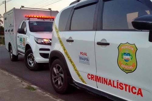 Dupla armada invade casa e assassina homem que dormia com a esposa, no Farol 