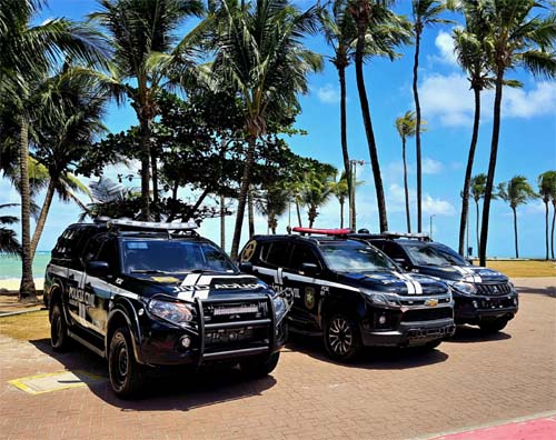 Operação policial prende três suspeitos por tráfico de drogas em Maceió