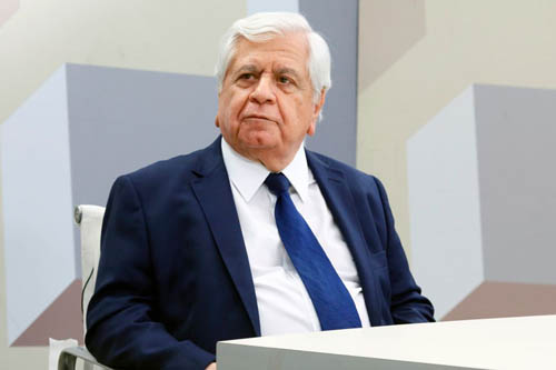 'Estão ideologizando um assunto científico', diz presidente da Anvisa sobre maconha medicinal