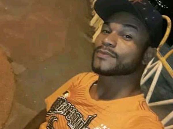 Jovem de 27 anos é assassinado com golpes de arma branca em Penedo