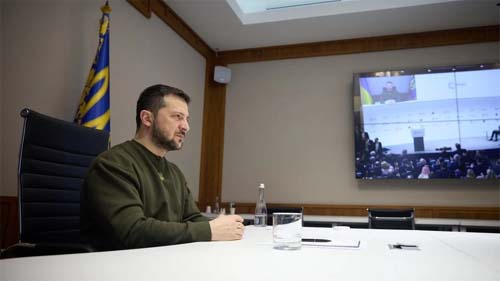 'Precisamos vencer o Golias', diz Zelensky sobre fim da guerra
