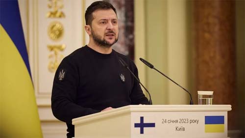 Zelenski admite contraofensiva, mas não revela detalhes