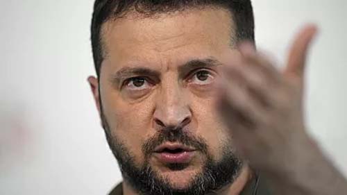 Zelenskyy pede mais armas ao Ocidente
