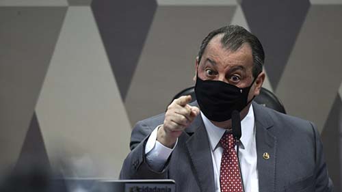 Aziz diz que Renan vazou relatório da CPI de propósito: 